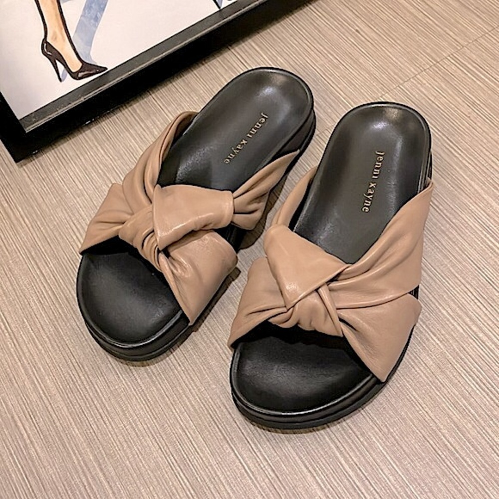FLASH SALE 🔥 Jenni  Kayne Leather Knot Sandal taupe color Size EU 38 = US 8.0